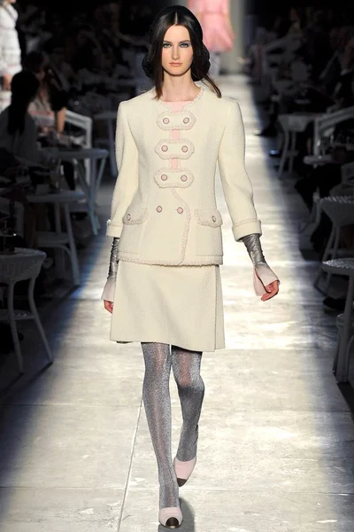 Look 22